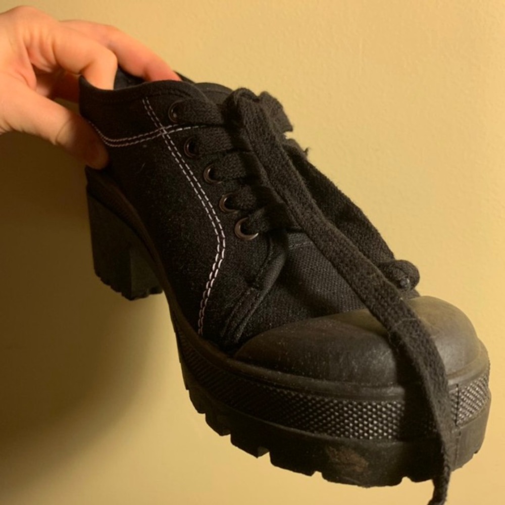 CHINESE LAUNDRY chunky shoe!